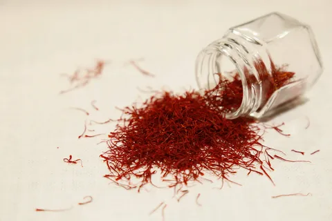 زعفران فله اقتصادی اصل با عطر و رنگ بی‌ نظیر